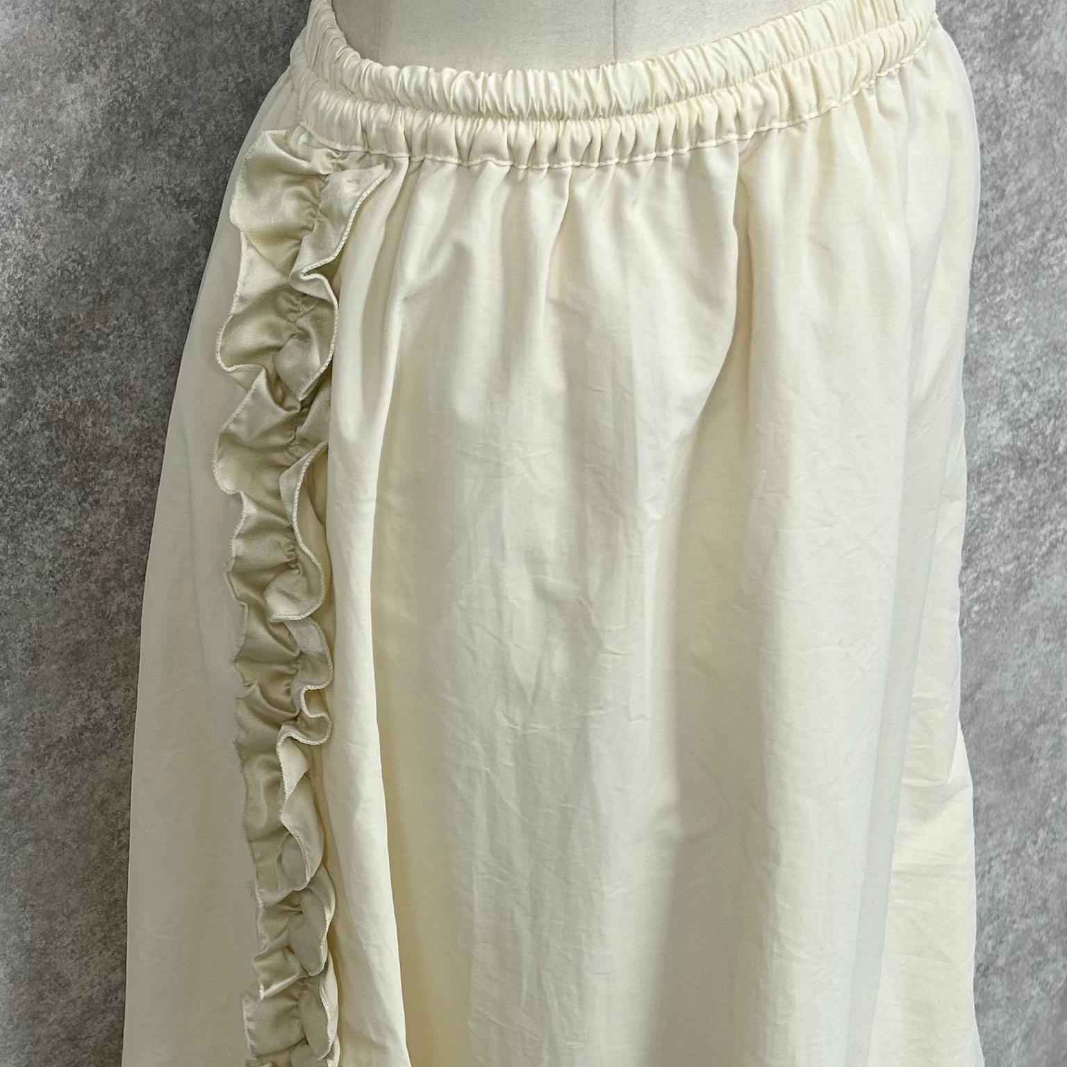 🉐サイドフリルラインバルーンスカート　-エクリュ-　※4/9~15迄に順次発送予定