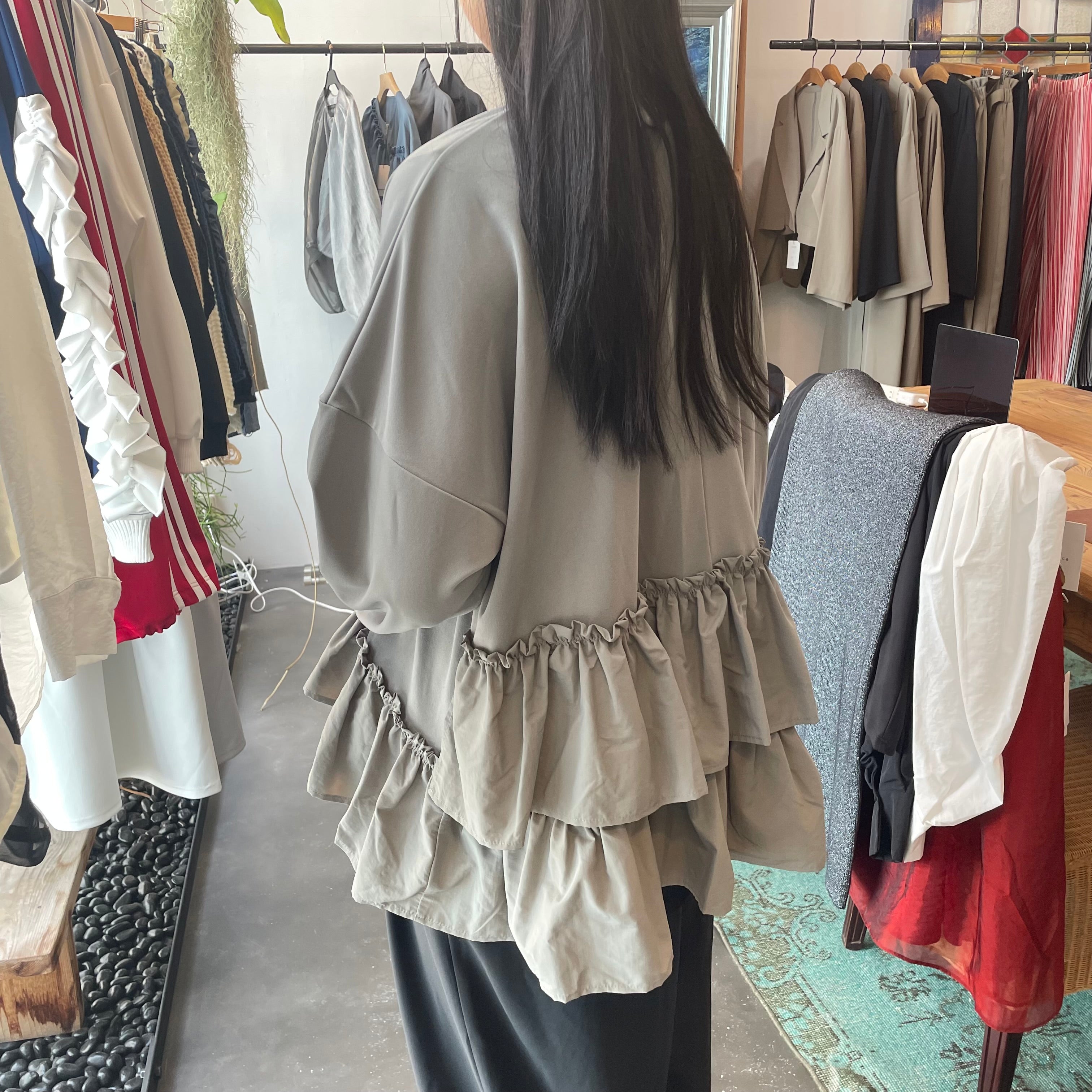 【terrace】フリルヘムオーバーカットソー　-グレー-　※10/15-21より順次配送予定